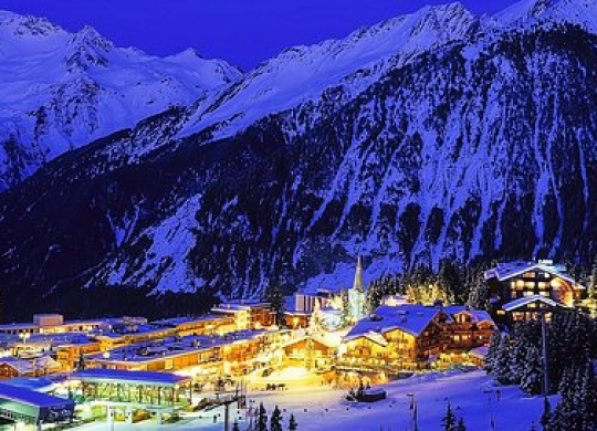 Courchevel é tão inacessível como dizem que é? O custo médio de umas férias: do aluguer do esqui ao almoço num café